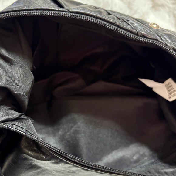 Y2K Chic Black Faux Leather Shoulder Bag with Stud Accents - Picture 14 of 14